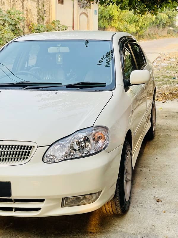 Toyota Corolla 2.0 D Saloon 2005 4