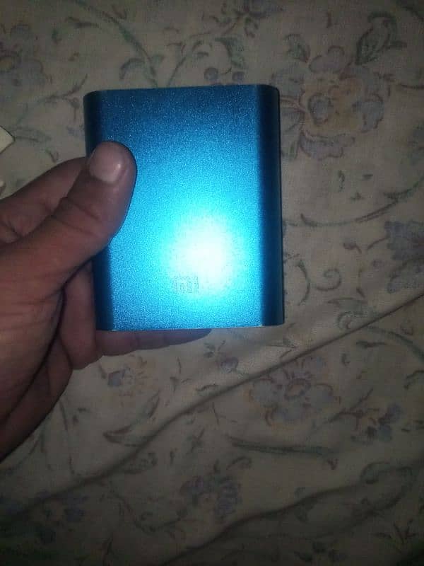 power bank and wales hadphone 3000 03218413149 whats upe ya call 2