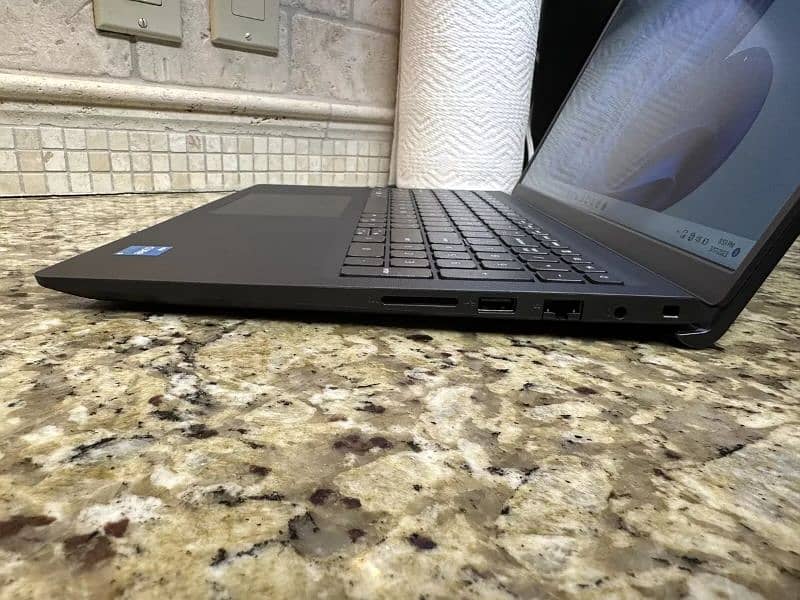 i5 10th gen 16inch slim laptop 32Gb ram 16Gb graphics Nvme SSD 4