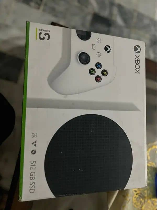 Xbox series s brand new with box 2