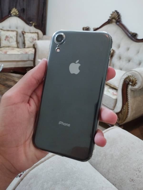 iphone XR 2