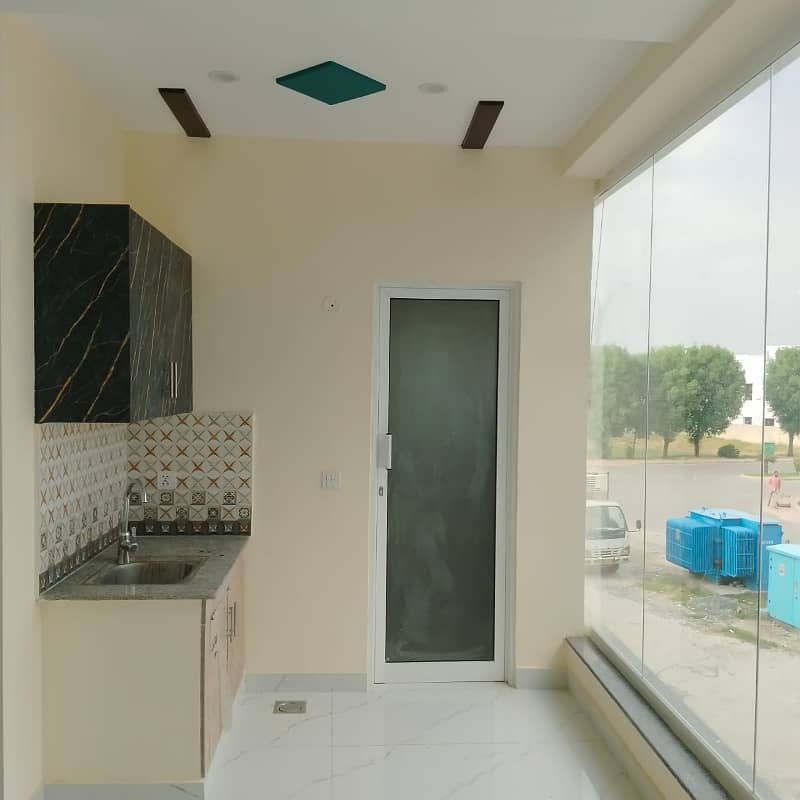 5 Marla First Floor Non Furnished Commercial Hall Available For Sale Bahria Town Lahore 13