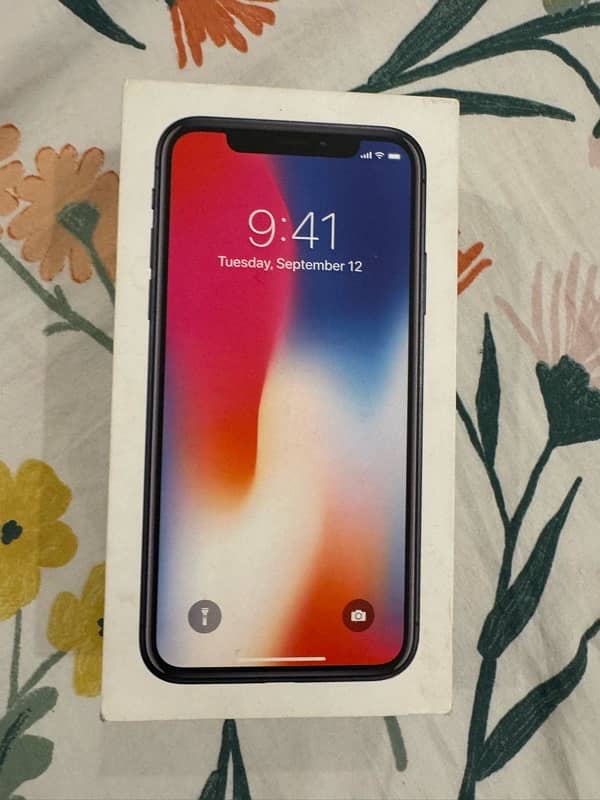 iPhone X 64 GB 4