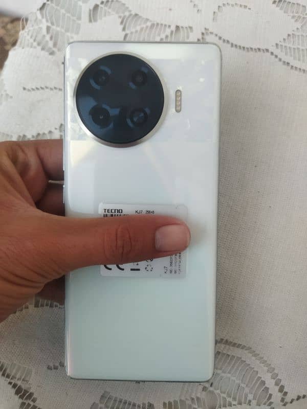 Tecno Spark 20 pro plus 0