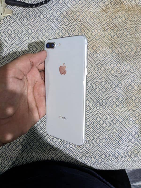 I phone 8 plus 64 gb JV 3