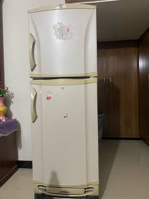 REFRIGERATOR 2