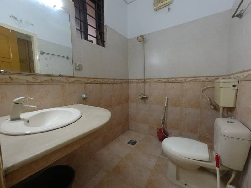 14 Marla upper portion for Rent in G13-3 1