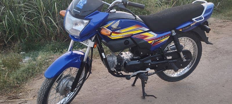 Honda 100 CC Pridor 8