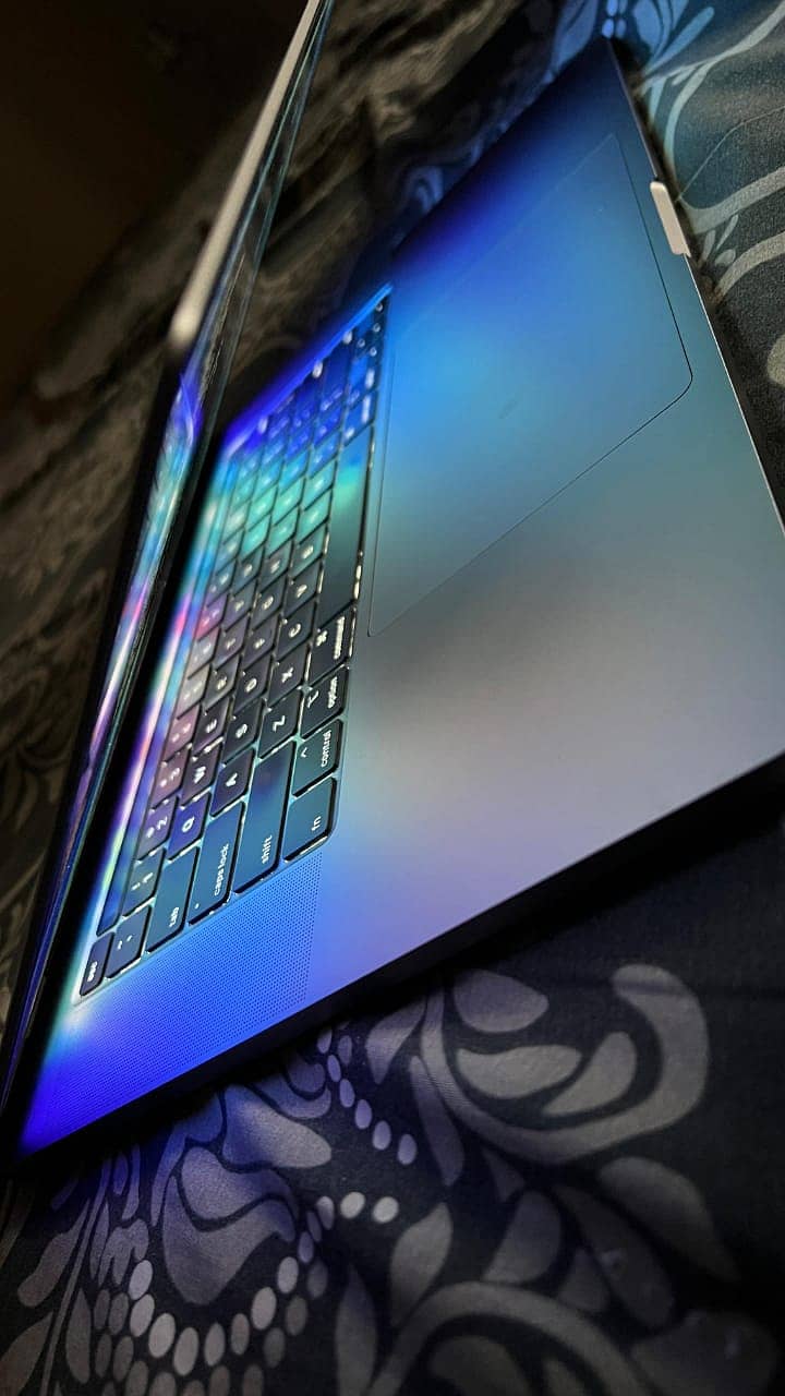 MacBook pro 2019-16"inch 1