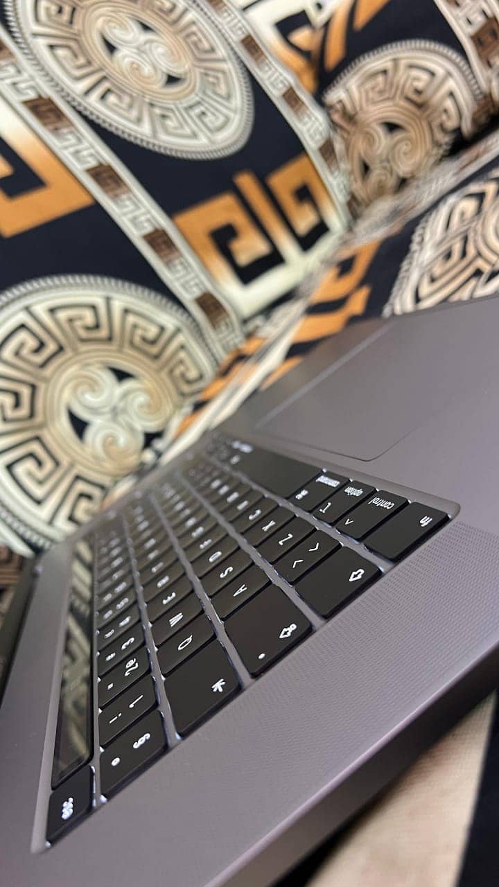 MacBook pro 2019-16"inch 7