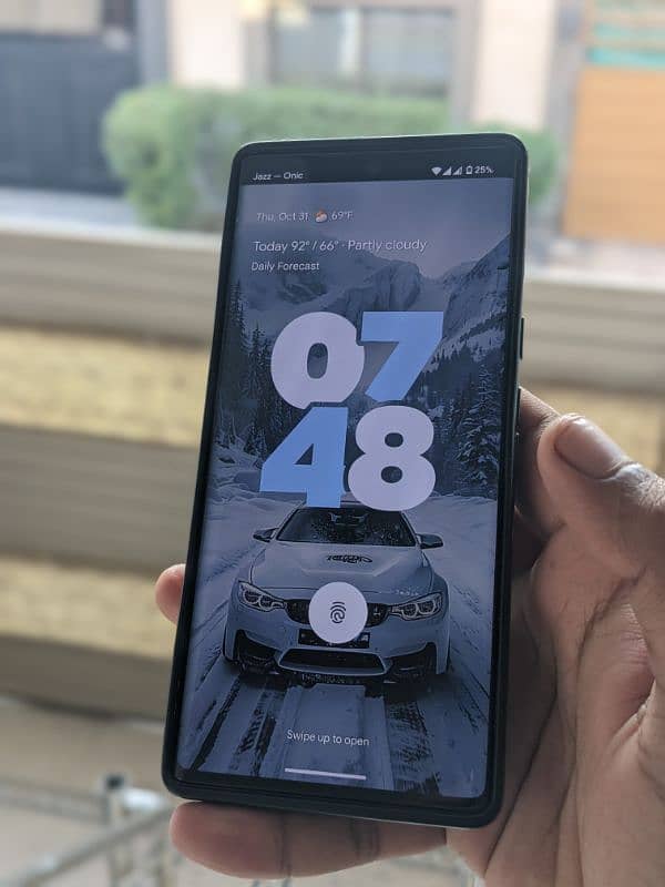 Pixel 6pro corner dot sim time para hy 2