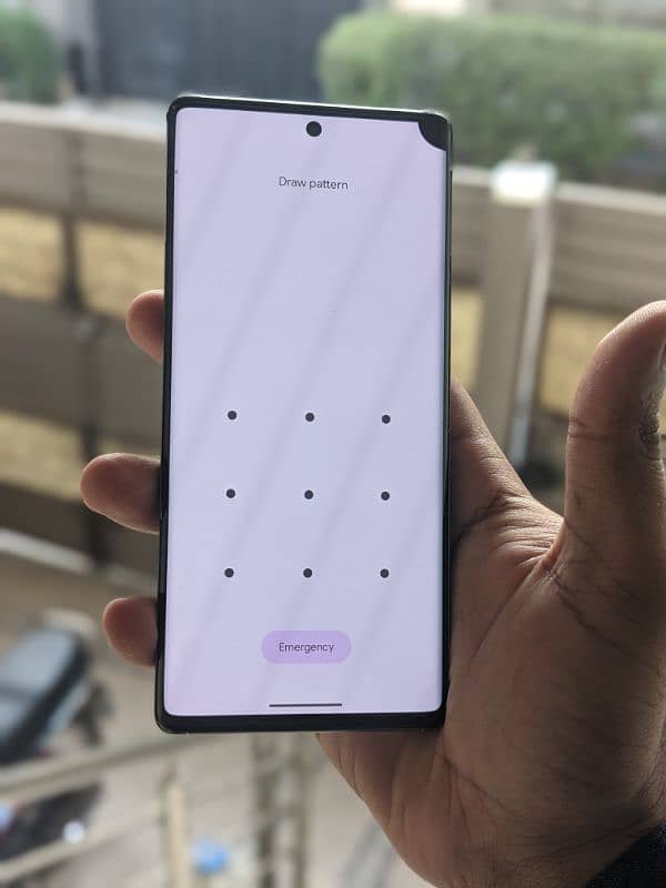 Pixel 6pro corner dot sim time para hy 3