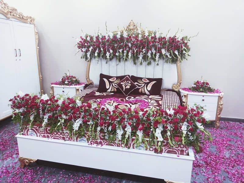 Decore rooms and car from fresh flowers 7