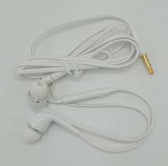 wired earphones