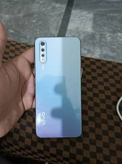 vivo s1 8/256 0