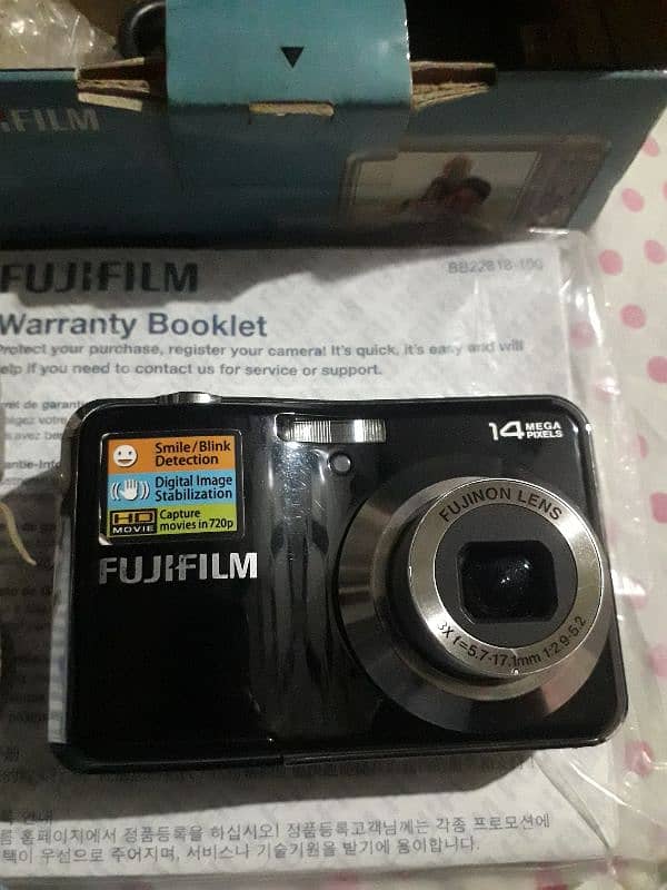 FujiFilm FinePix AV230 1