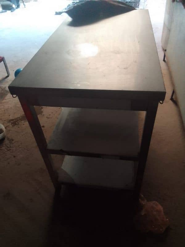 Table steel 0