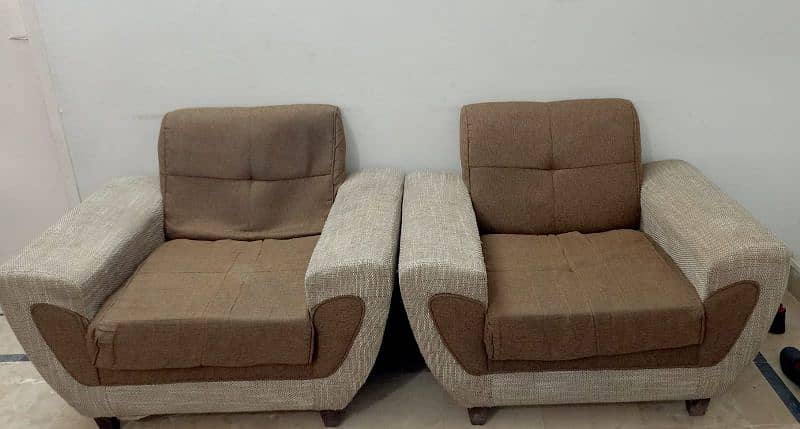 Sofa Set for sale in Good Condition 4