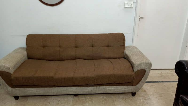 Sofa Set for sale in Good Condition 5