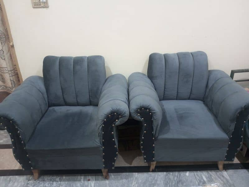 Sofa brand new just used 3months 5 setar mobile 0/3/1/5/2/5/2/1/4/4/6 2