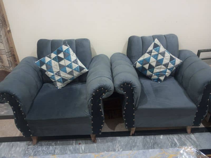 Sofa brand new just used 3months 5 setar mobile 0/3/1/5/2/5/2/1/4/4/6 3