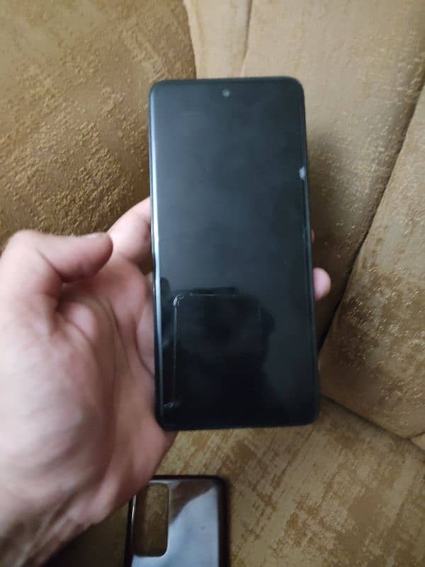 Tecno Camon 18p 8/128GB 4