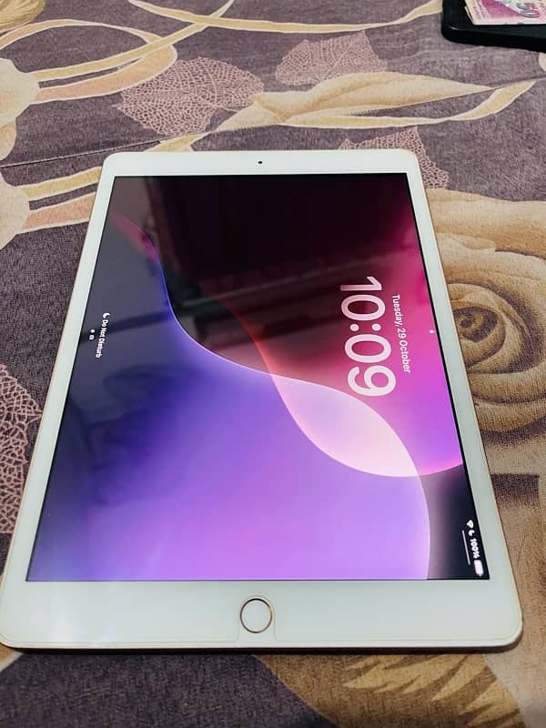 iPad 8 generation 10 by 10 condition all oky 1