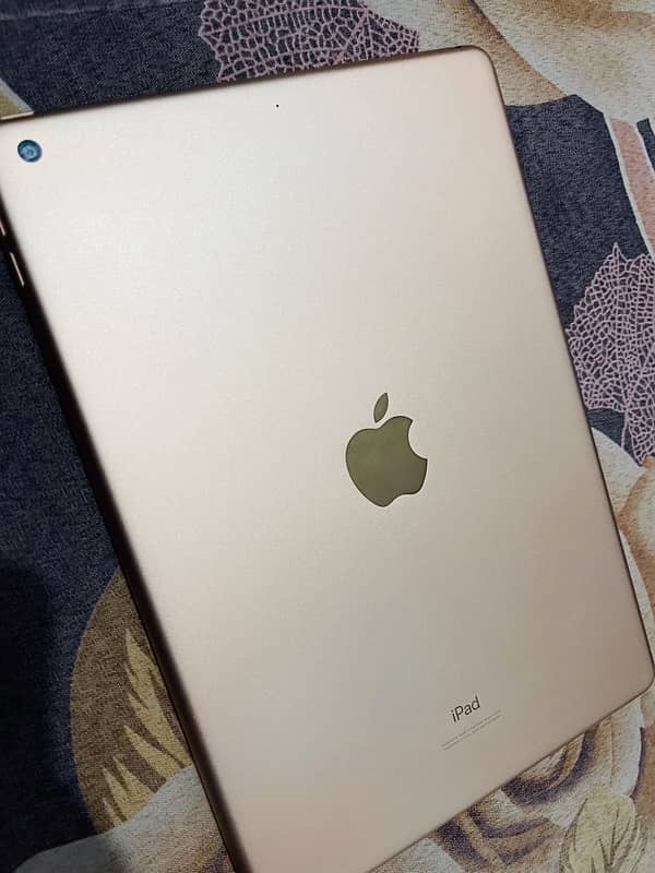 iPad 8 generation 10 by 10 condition all oky 5