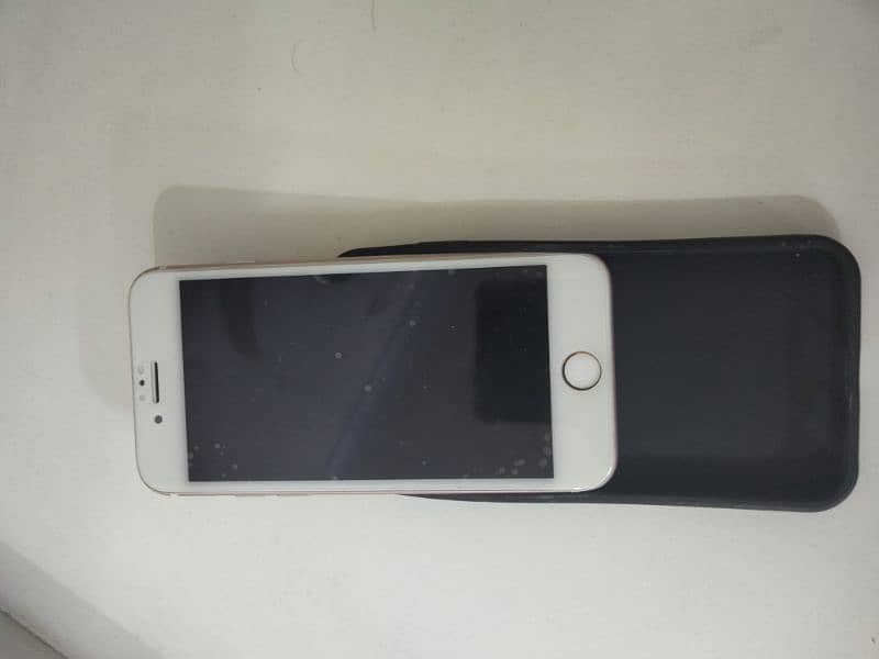 I phone 7 128 gb 10/10 condition 2