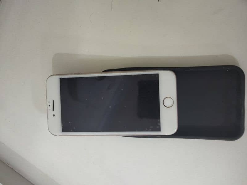 I phone 7 128 gb 10/10 condition 5