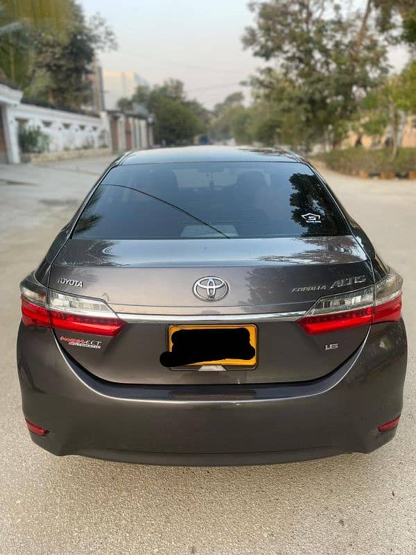 Toyota Corolla Altis 2018 10