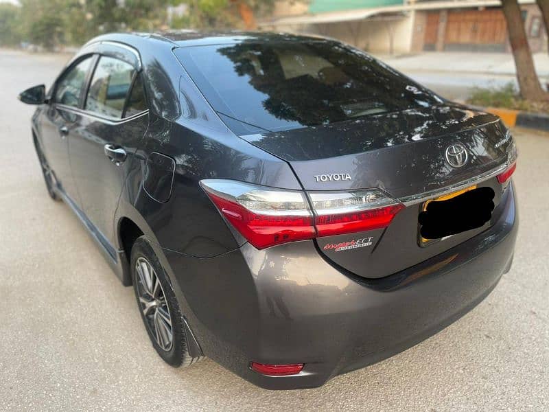 Toyota Corolla Altis 2018 13