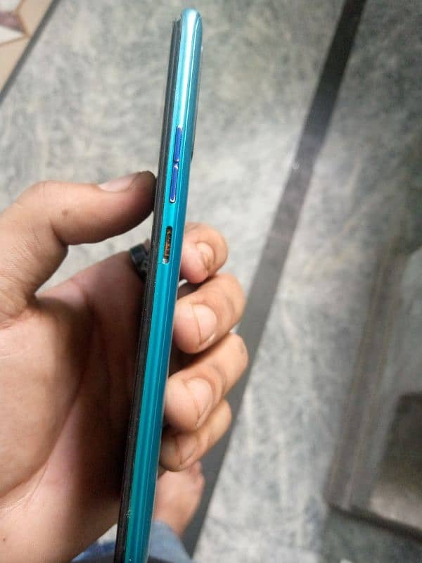 Tecno Spark 5 pro 2