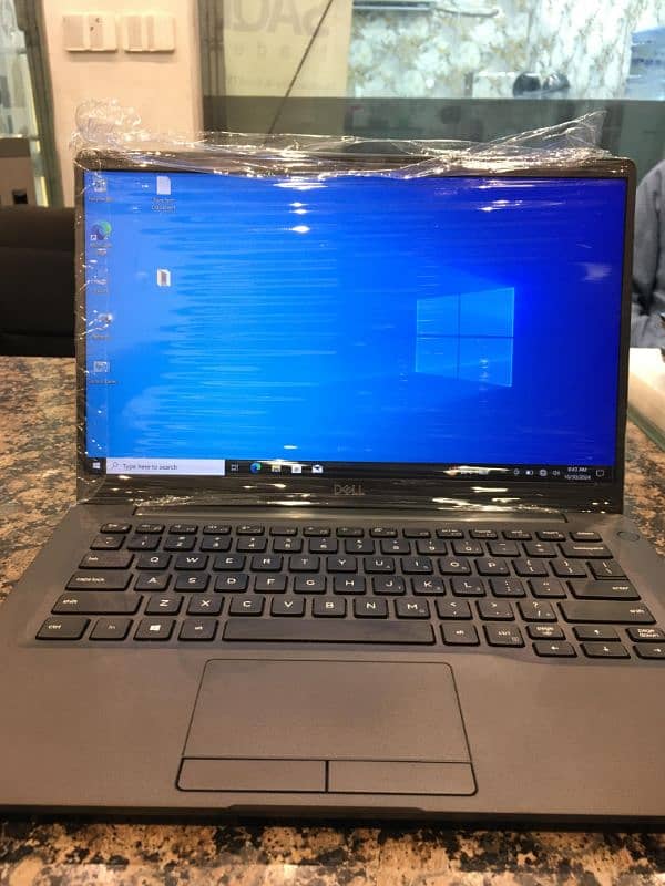 DELL Latitude 7400 Core i7 8th Touch Screen 0