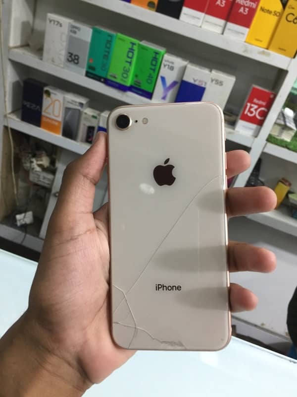 Apple iPhone 8 1