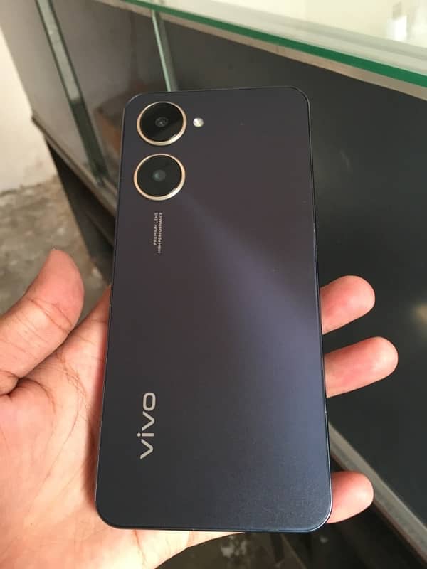 Vivo Y03 dabba charjer sath hai original box ornijnal charjer 6