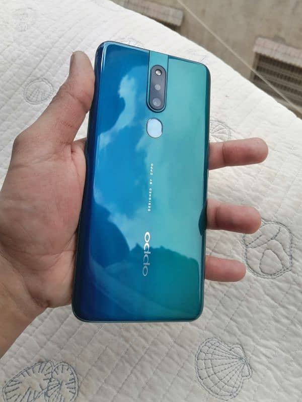 Oppo F11 Pro 0