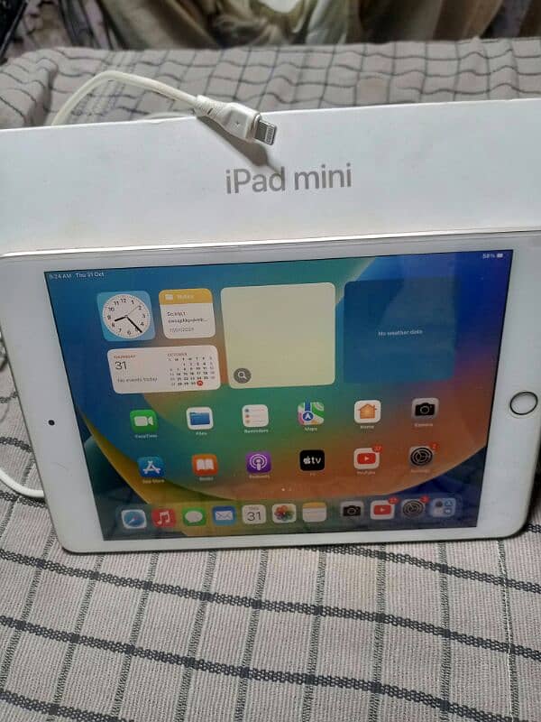 ipad mini 5 full box  scratch Nahin Hai Koi falad Nahin Hai 10