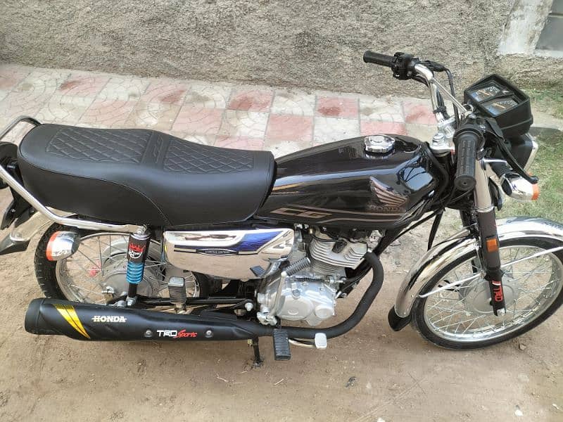 Honda 125 chrome Edition 3