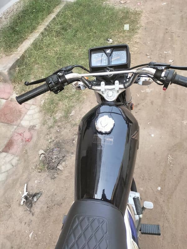 Honda 125 chrome Edition 4