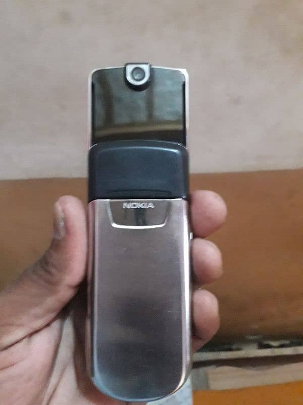 Nokia 8800 battery nhi hai non pta aur insert sim show kar raha hai 8