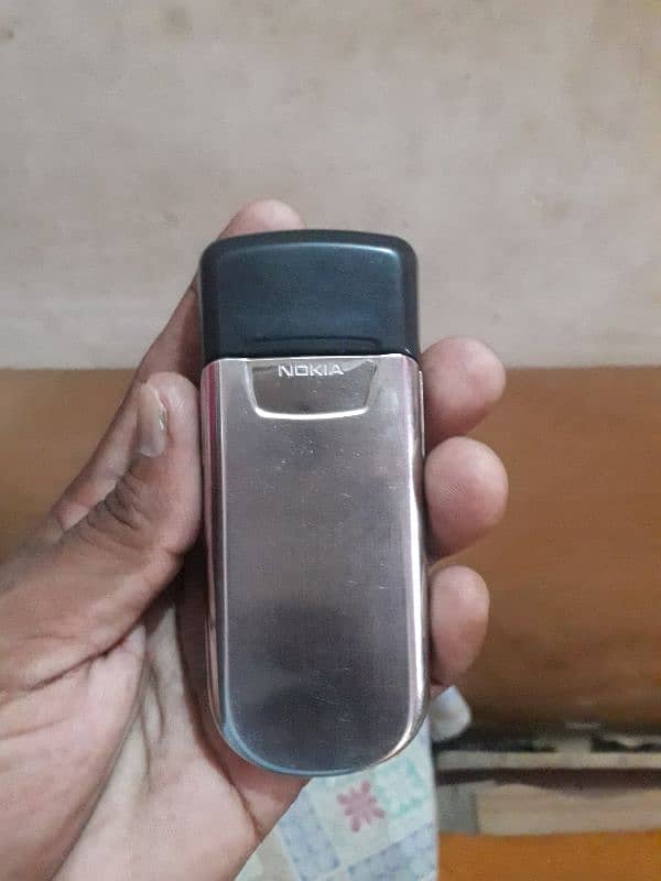 Nokia 8800 battery nhi hai non pta aur insert sim show kar raha hai 10