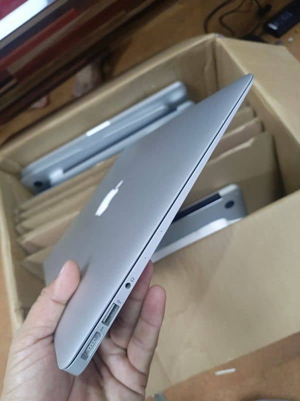 Mac book air 2015 ,  Core i7 2