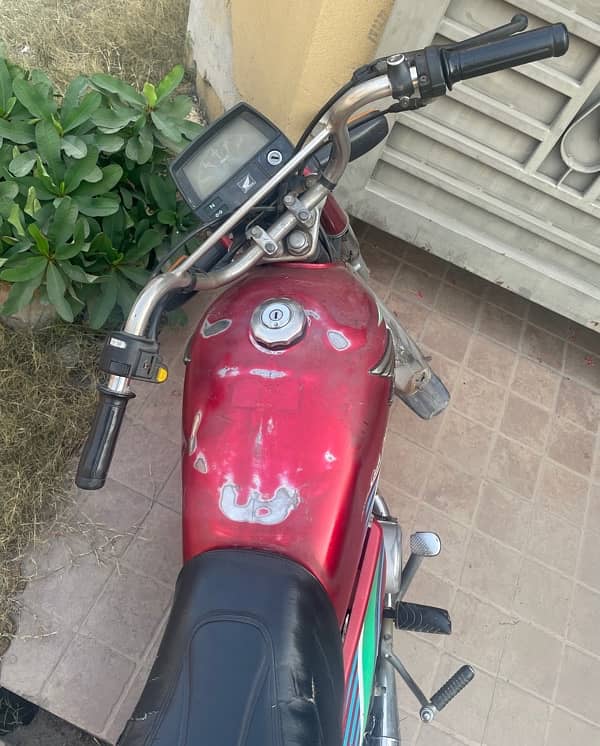 HONDA CD70  RED COLOR 2