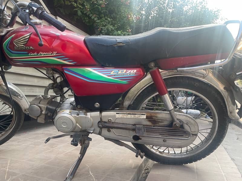 HONDA CD70  RED COLOR 4