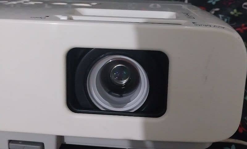 LCD Projector 2