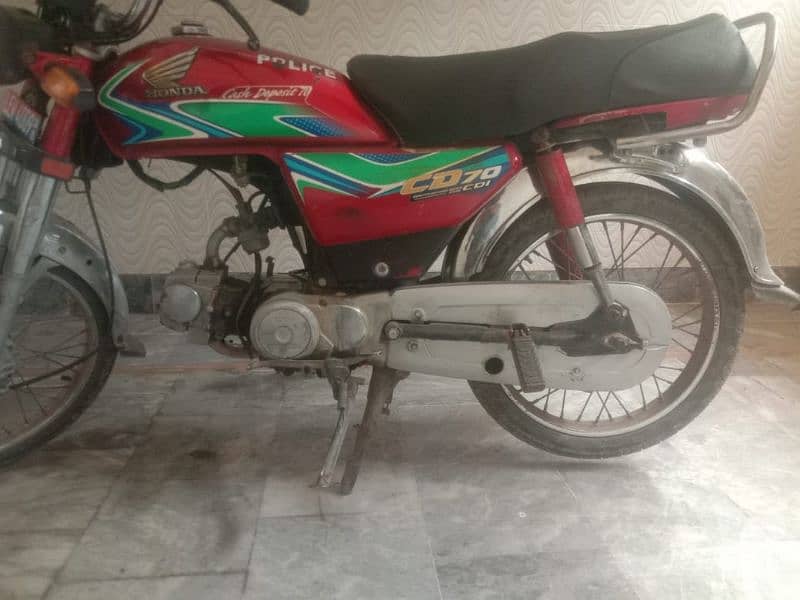 Honda 70  18 model acchi condition mein hai03092131973 2