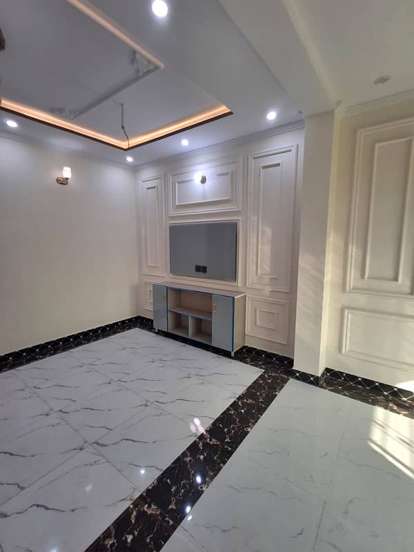 Brand New 10 Marla House Available For Rent Park View City Lahore 16