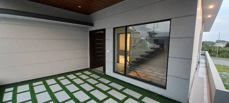 Luxury Brand New House 12