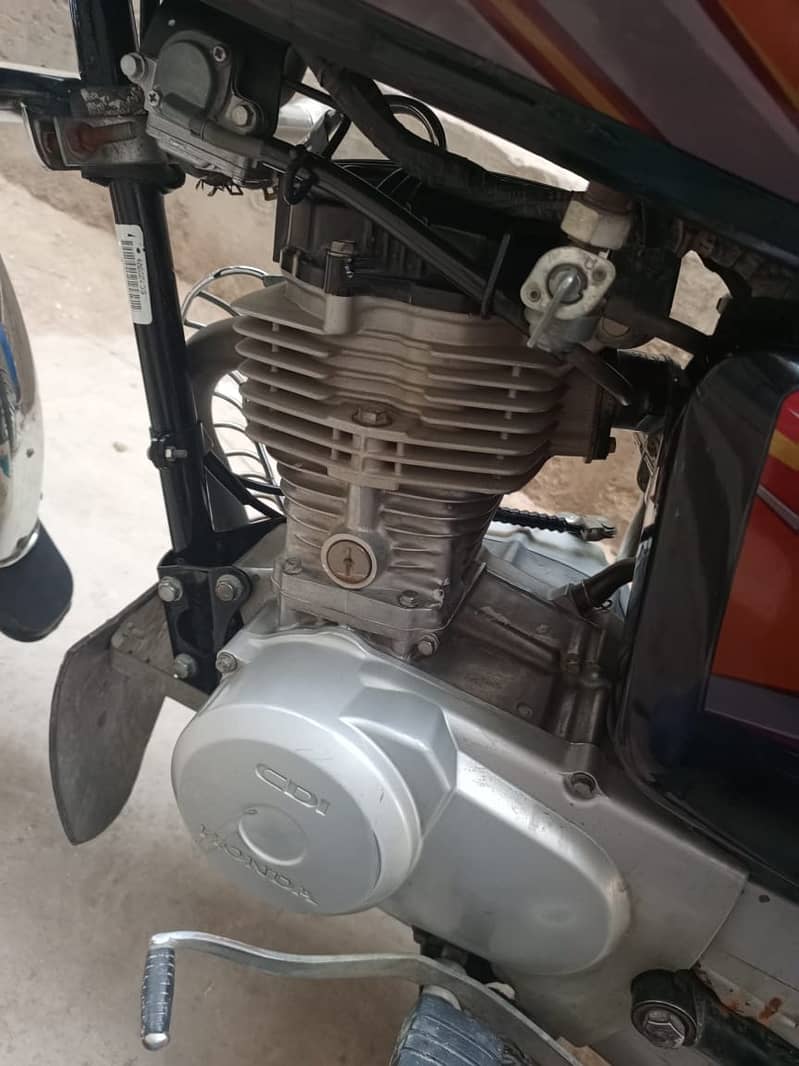 Honda CG 125  for sale at good price [like new] 6